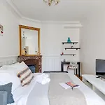 Bnbnova - Stylish 1Br Steps From Le Marais & Montorgueil